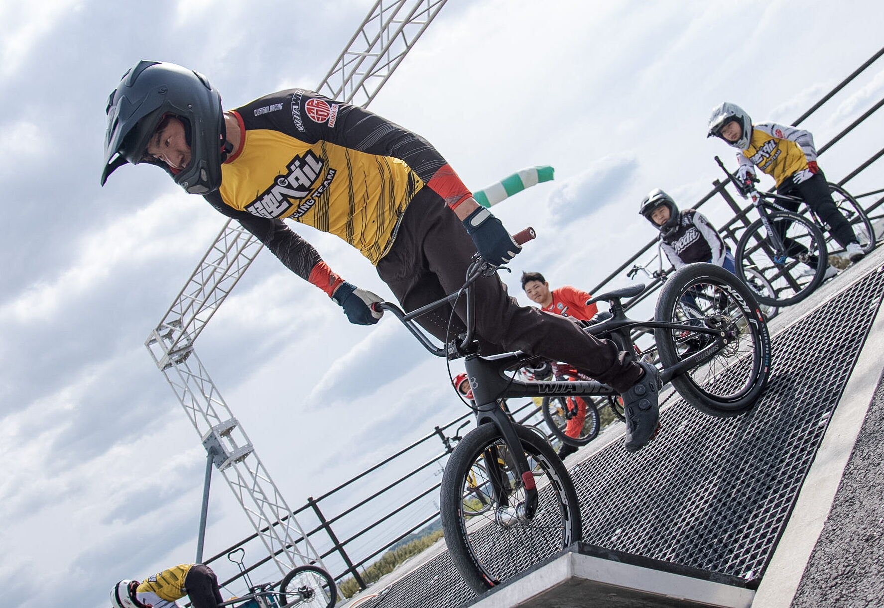 BMXレーシングコース　スタートゲート稼働について