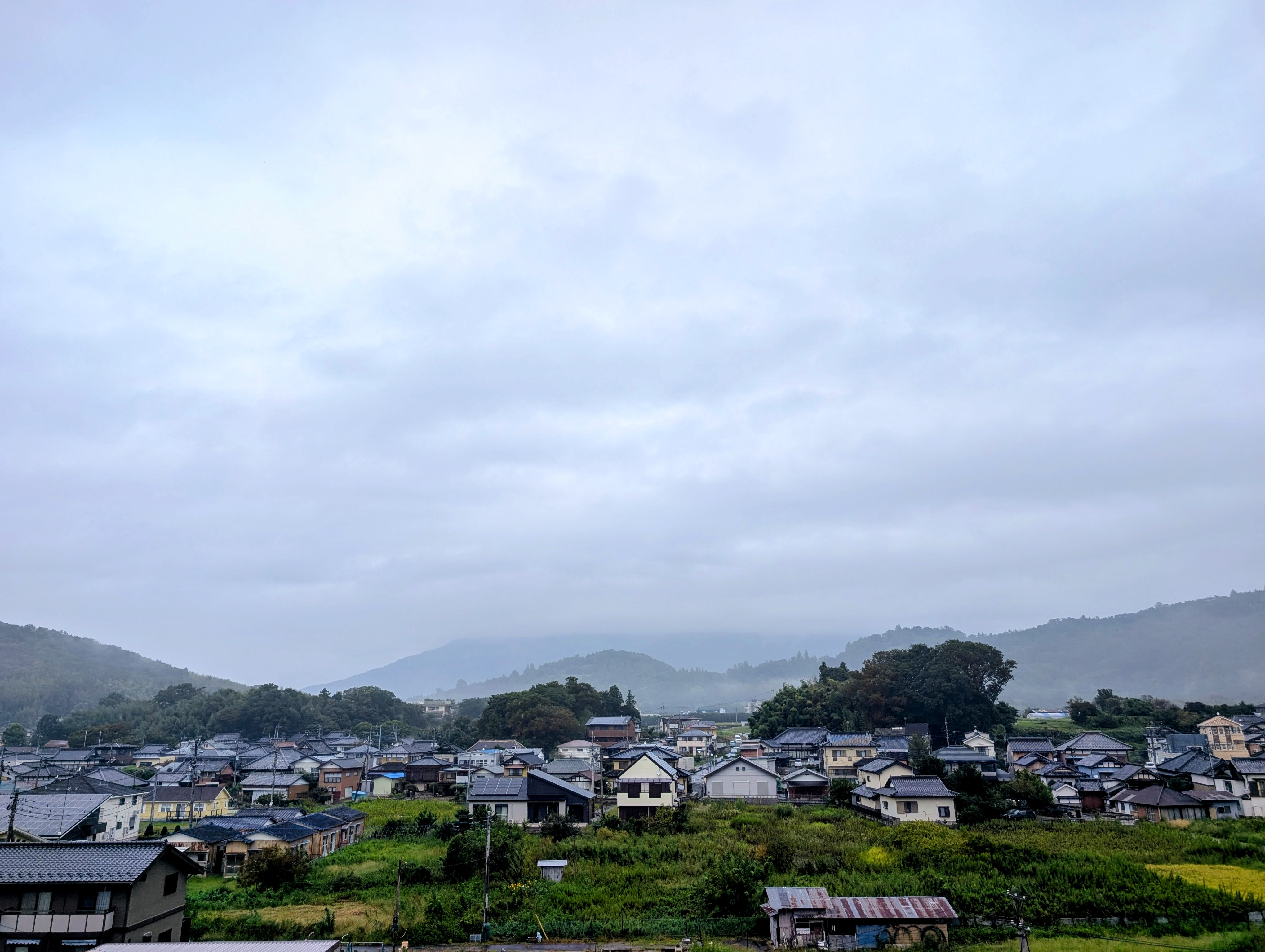曇り空です